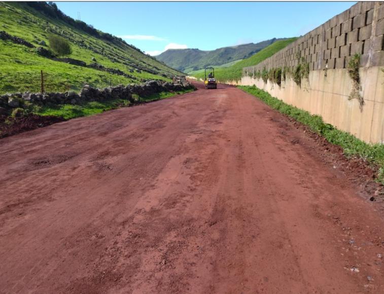 Obras de requalifica&ccedil;&atilde;o na via do Biscoito da Ribeirinha