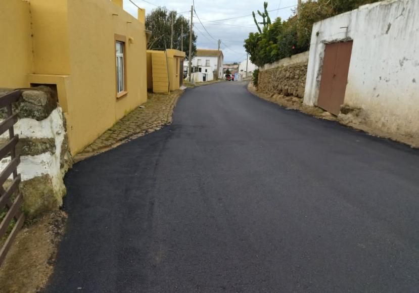 Canada da Praia, na Ladeira Grande, foi requalificada e repavimentada