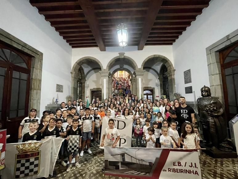 Participa&ccedil;&atilde;o da Ribeirinha no Desfile das Freguesias