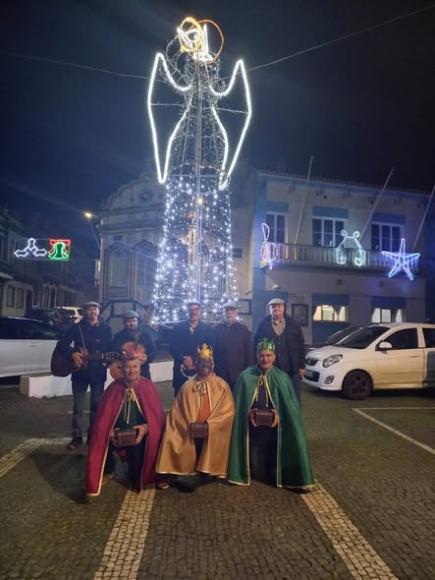 Grupo de Reis da Ribeirinha levou tradi&ccedil;&atilde;o e m&uacute;sica &agrave;s institui&ccedil;&otilde;es